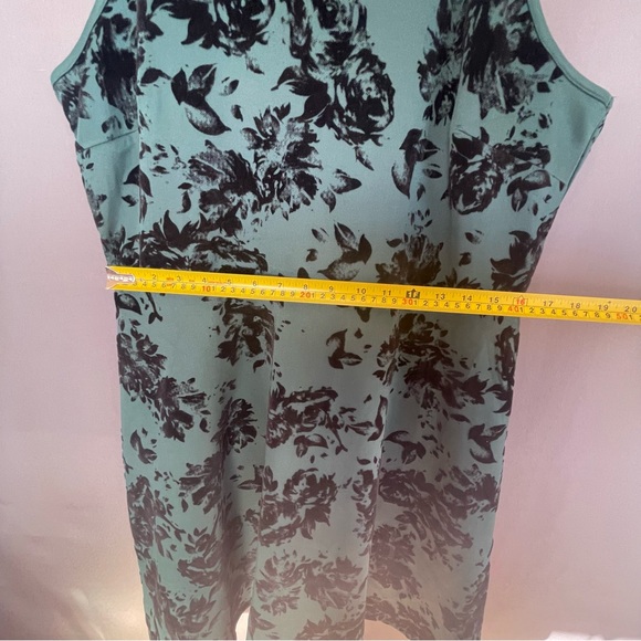 RICKIS size 14 green and black velvety floral midi dress - Picture 8 of 12